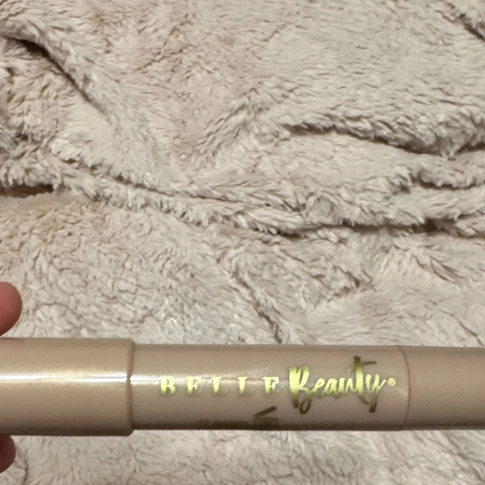 Belle Beauty Long Wear Shadow Stick‎ - Golden
